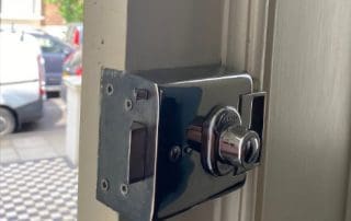 fast and reliable locksmith and door fitting service in Camberwell